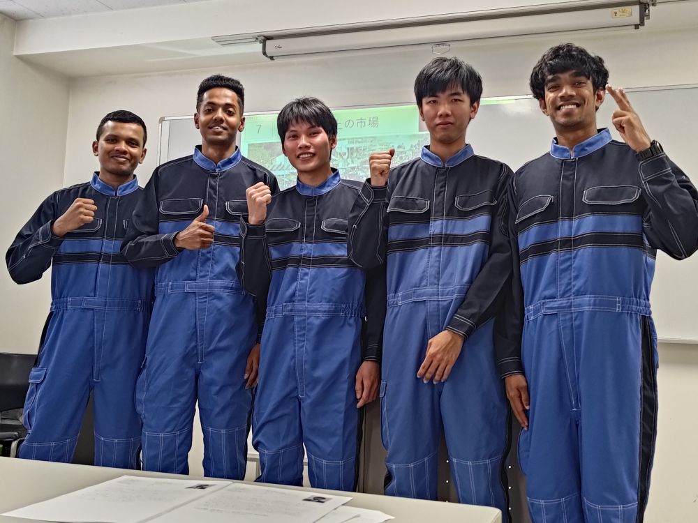 A YIEA Graduate Gave a Presentation at His Vocational School