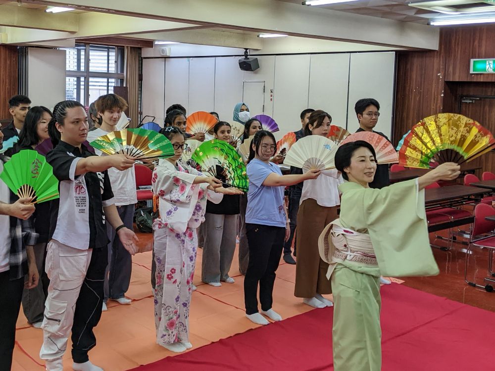 2025 異文化交流会 ～三味線・日本舞踊～