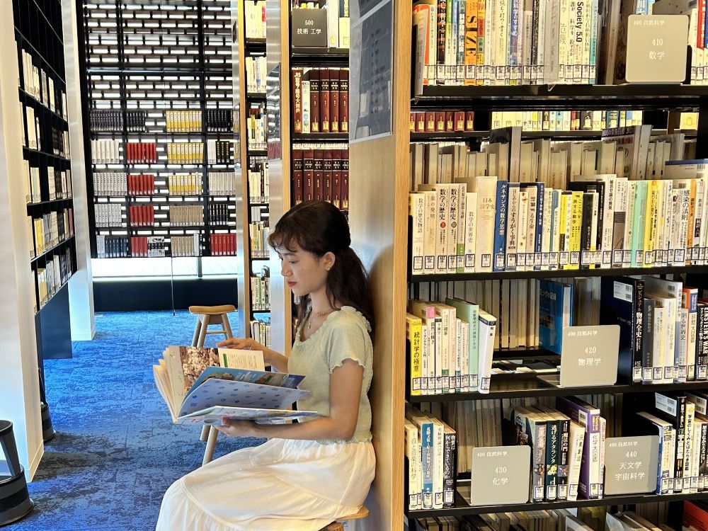 神奈川県立図書館に行こう！